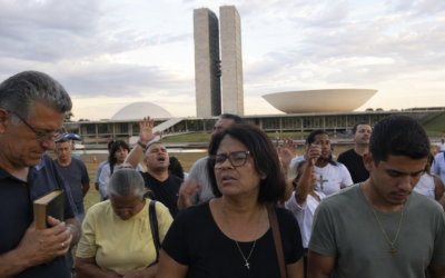 Deus, voto e poder: o que acontece quando religião e política deixam de ter fronteiras?